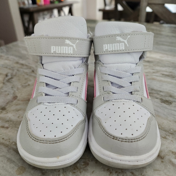 Puma Toddler Size 8. Tan, white and pink. - Picture 2 of 8
